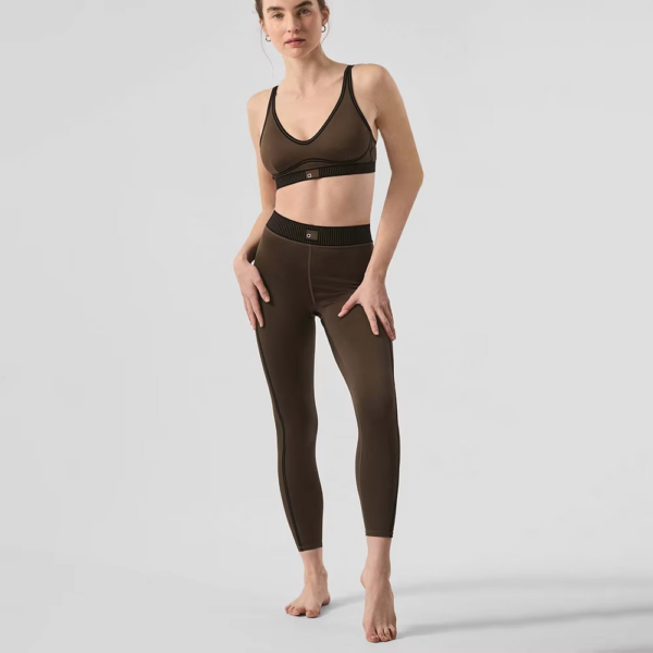 j7rfmexz.png Sports Bra & Ankle-Length Leggings